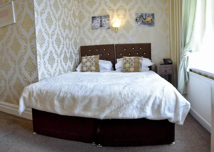 The Hotel Commodore