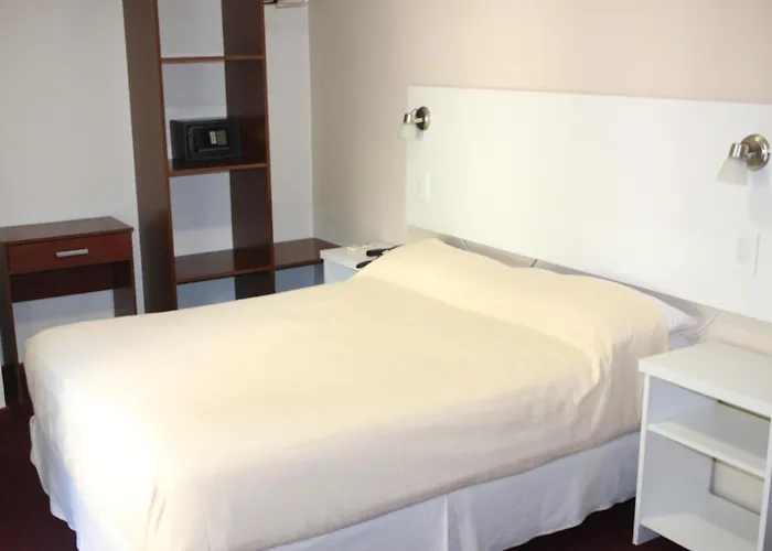 Hotel Catedral San Rafael
