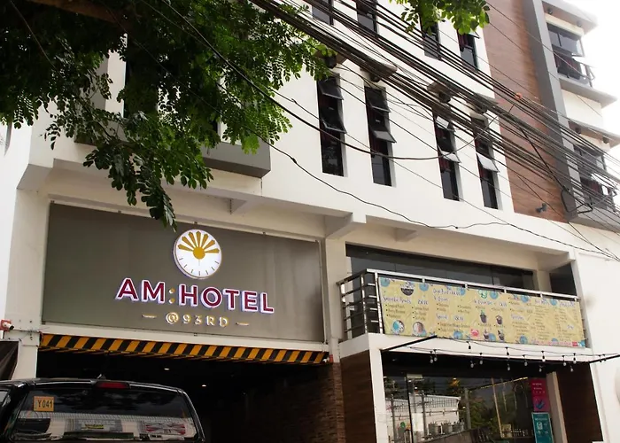 A.M @ 93Rd Hotel