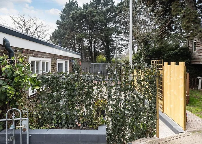 Cottage 44 - Free Parking!