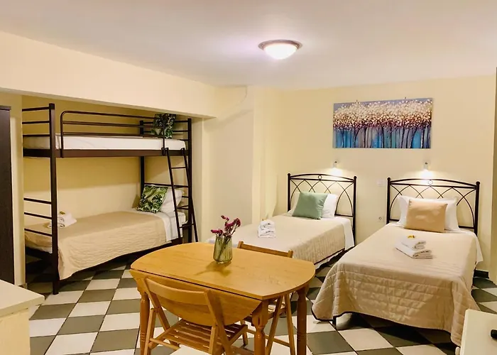Costas Rooms
