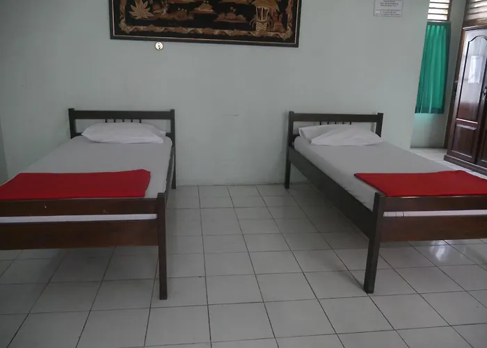 Hotel Garuda Syariah Near Alun Alun Banjarnegara