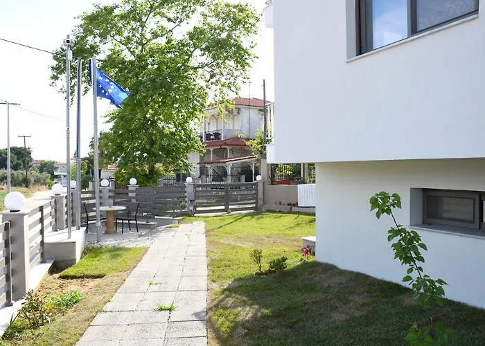 Theano Luxury Suites Nikiti