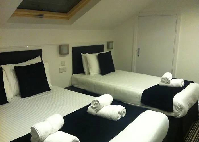 Happy Return Hotel
