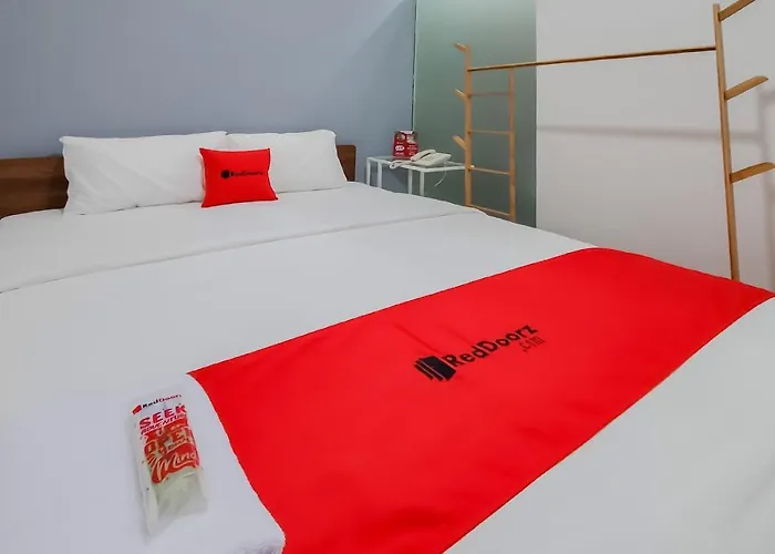 RedDoorz Plus @ Batutulis Bogor