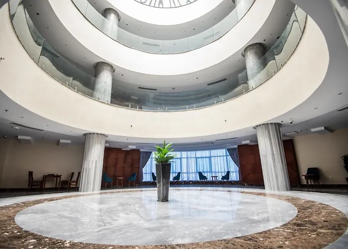 Lamar Azur Hotel