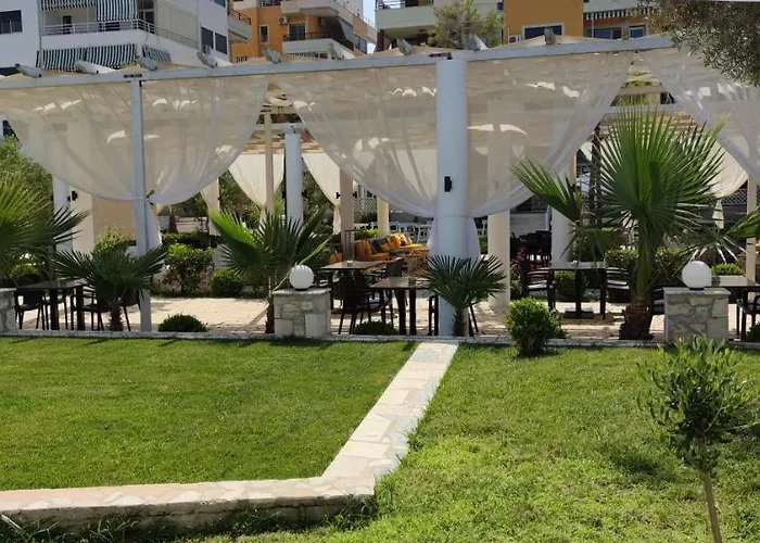 Wonderful Sea View Apartment Qerret