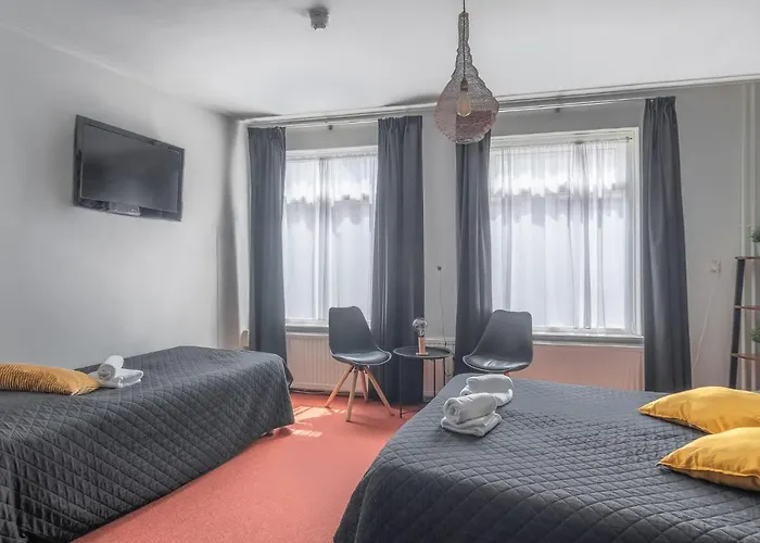 Hotel Cafe Restaurant 'T Raedhus