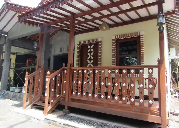 Anang Bed & Breakfast Syariah By Ndalem Beong
