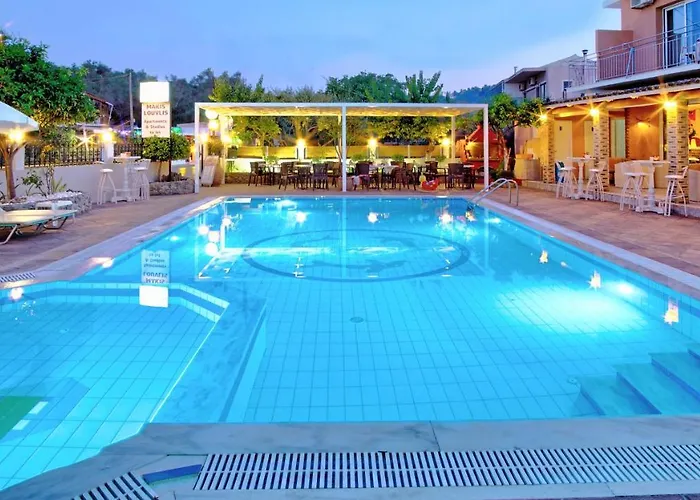 Makis Louvlis Apartments