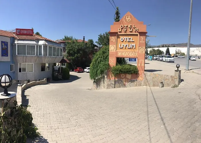 Uyum Hotel