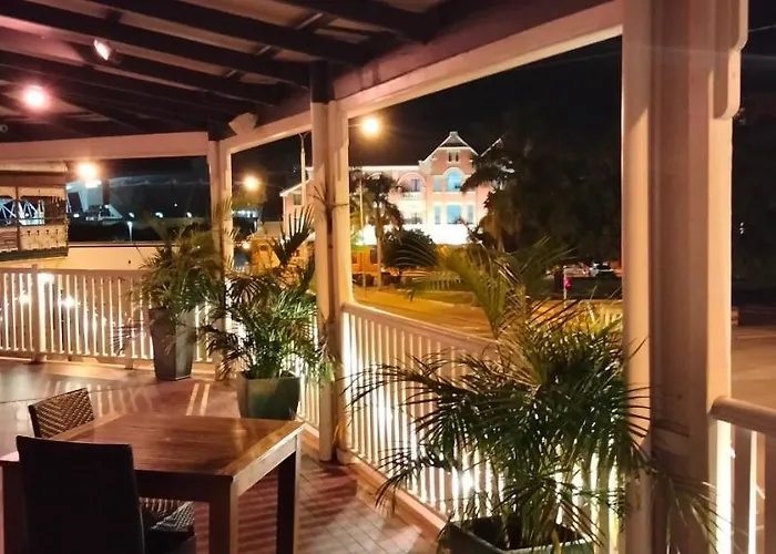 Newmarket Hotel