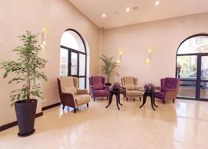 East Palace Hotel