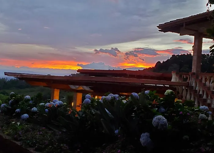 Finca Paraiso Mountain Retreat Near San Jose Airport