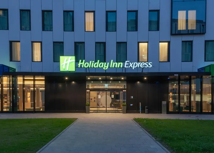 Holiday Inn Express Düsseldorf - Hauptbahnhof, an IHG Hotel