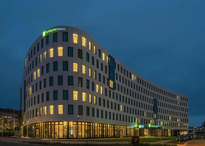 Holiday Inn Express Düsseldorf - Hauptbahnhof, an IHG Hotel