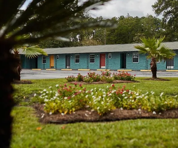 Carole Motel