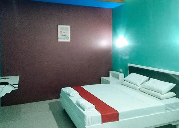 Reddoorz At Em Pensiontel Butuan City