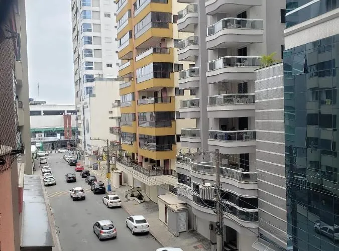 Lindo Ap Na Rua 252, No Coração De Meia Praia