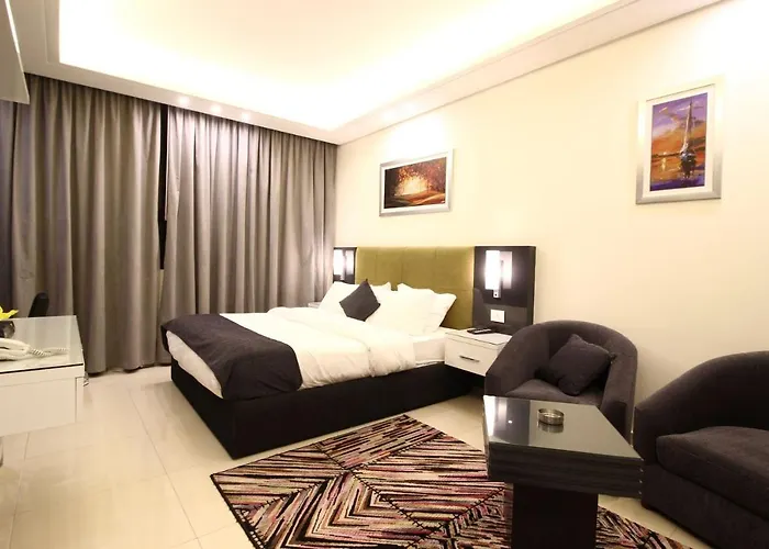 Palm Ville Suites