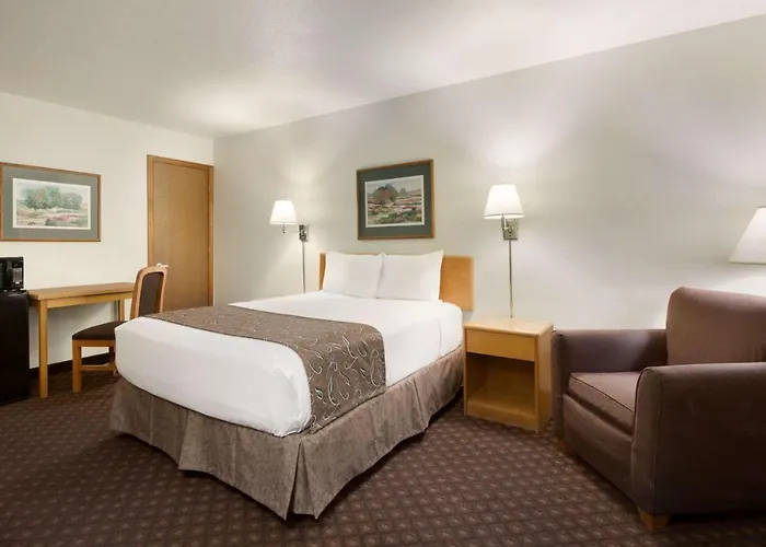 Travelodge By Wyndham Belen