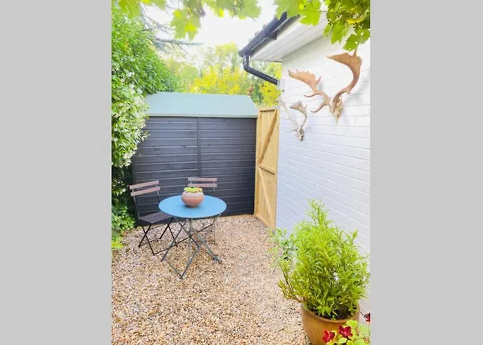 The Yellow Door Whitstable - Peaceful Retreat Close To Beach