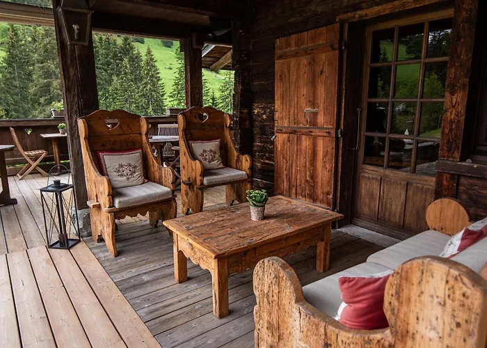 Les Chalets De La Serraz