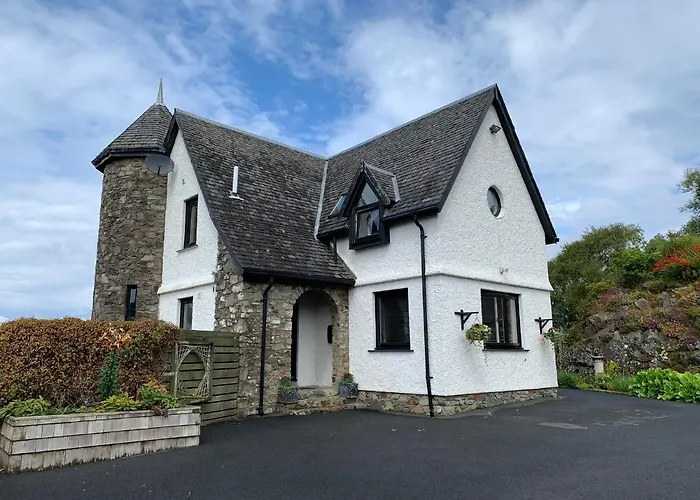 Corrie House