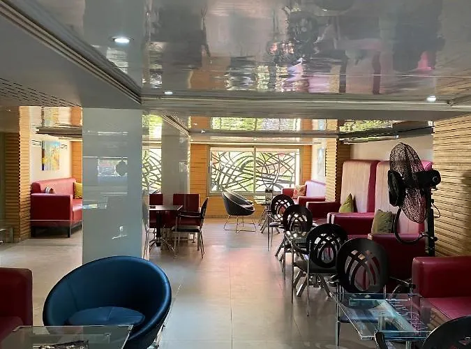 Hotel VELSATIS