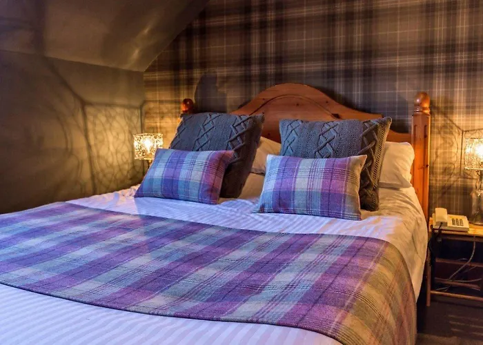 Cairn Hotel