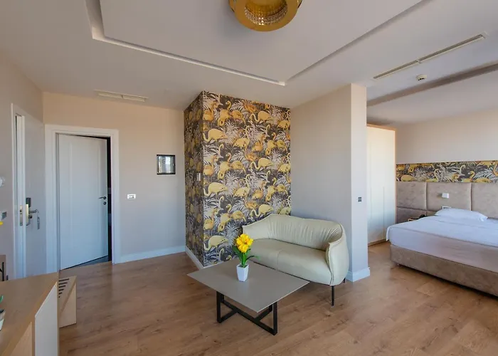 Marina Premium Beach Hotel & Apartments