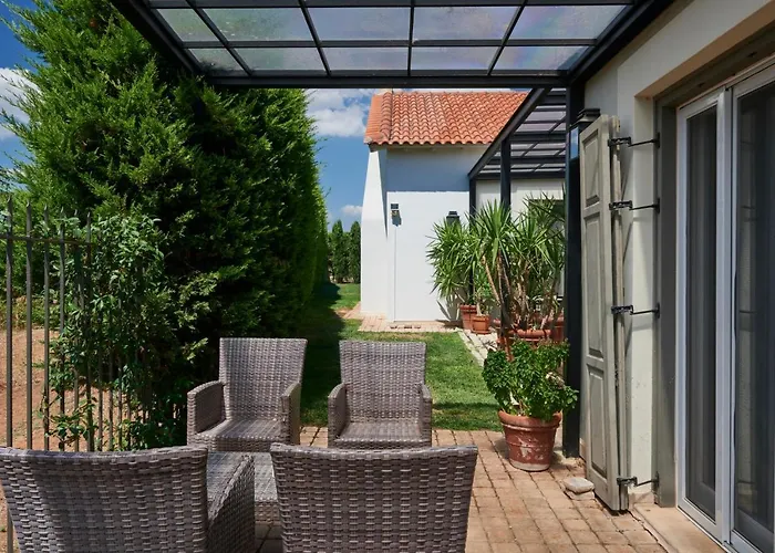 Varaba Country House