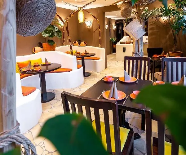 Hotel Luina Beach