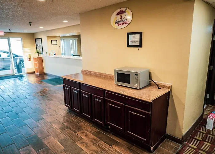 Super 8 By Wyndham Belen Nm