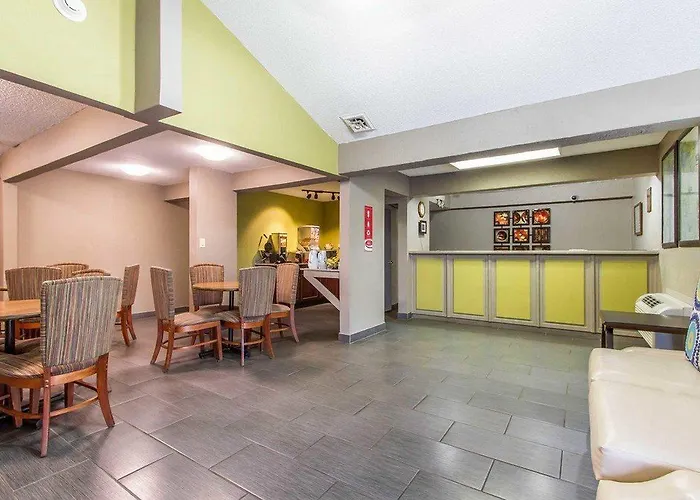 Amerivu Inn & Suites - Gilbertsville
