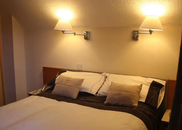 Clifton Lodge Hotel