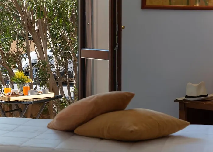 Helios Hotel