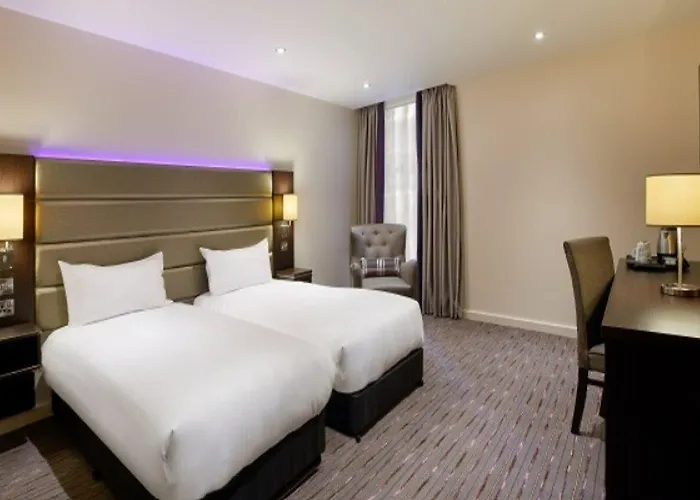 Premier Inn Cheltenham Town Centre
