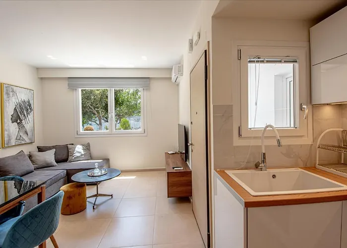 Luxury Apartment Marine View
