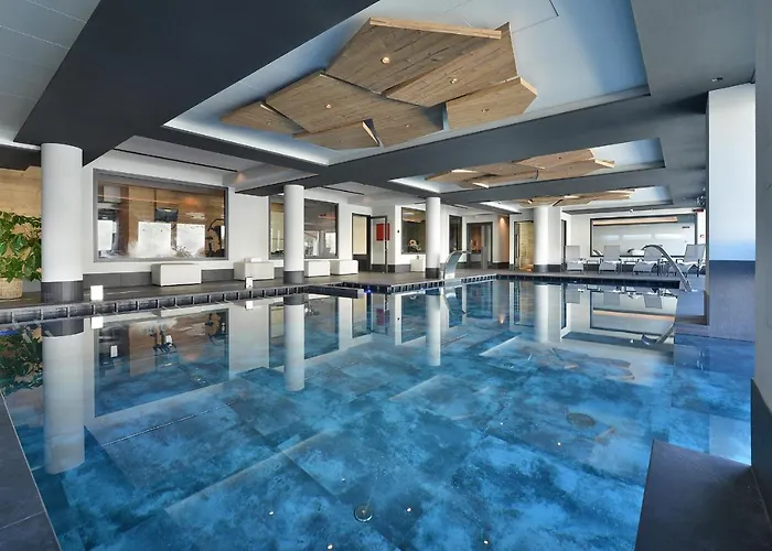 Hotel Bucaneve