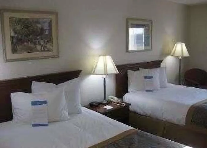 Baymont By Wyndham Dowagiac