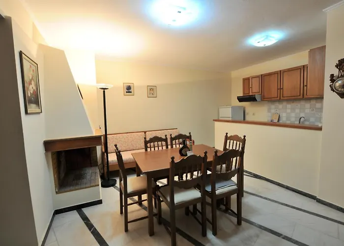 Esperides Beach Hotel Apartments