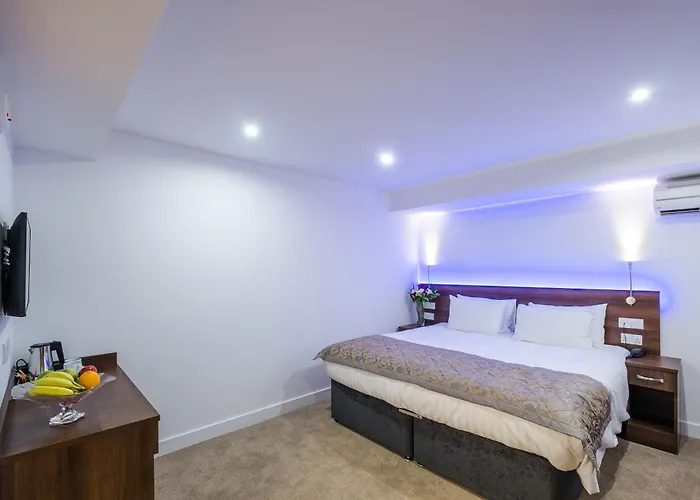 Signature Hotel London
