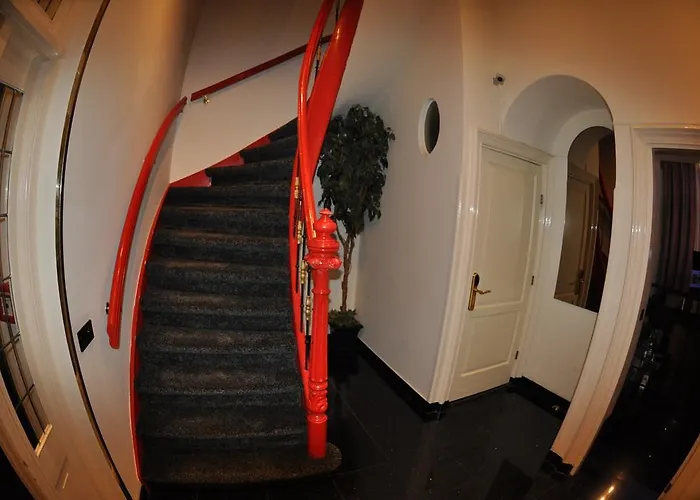 Budget Hotel Le Beau Rivage