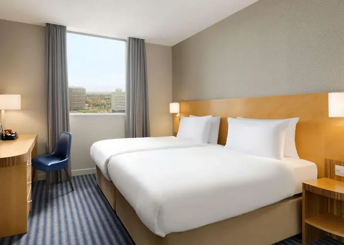 Ramada Hotel & Suites By Wyndham Coventry