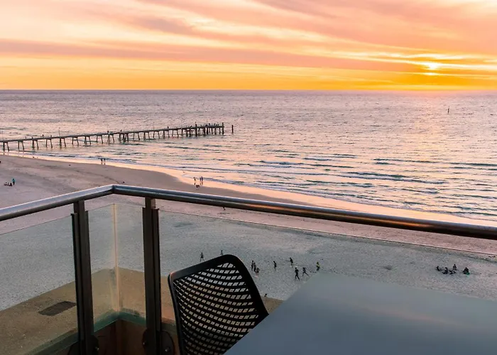 Oaks Glenelg Plaza Pier Suites