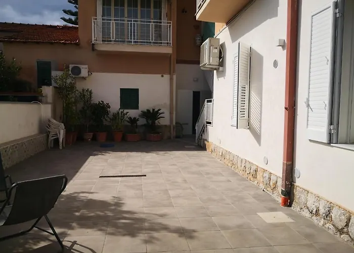 Casa Viola Elegante E Sul Mare Di Mondello