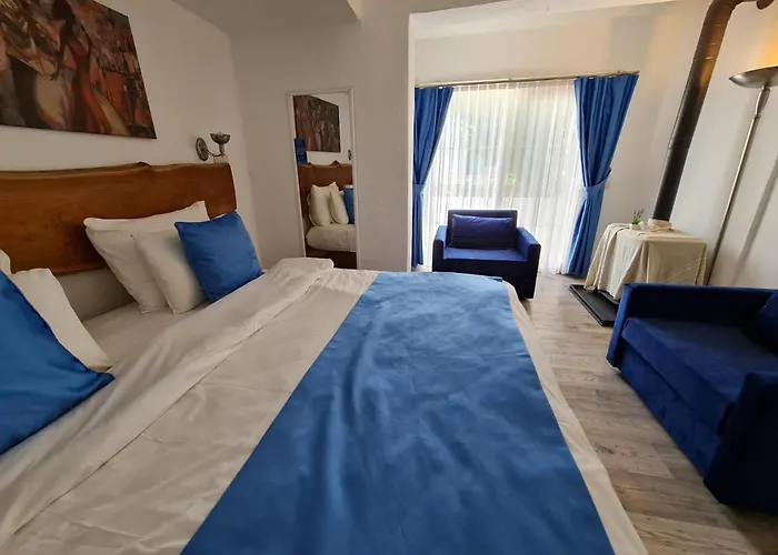Rebetiko Hotel