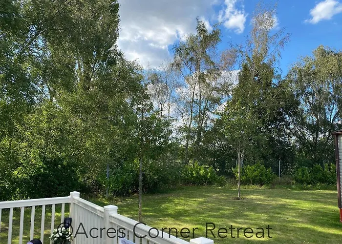 Acres Corner Retreat Inc Hot Tub At Tattershall Lakes Country Park