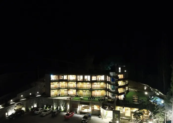 Famree Resort Hunza